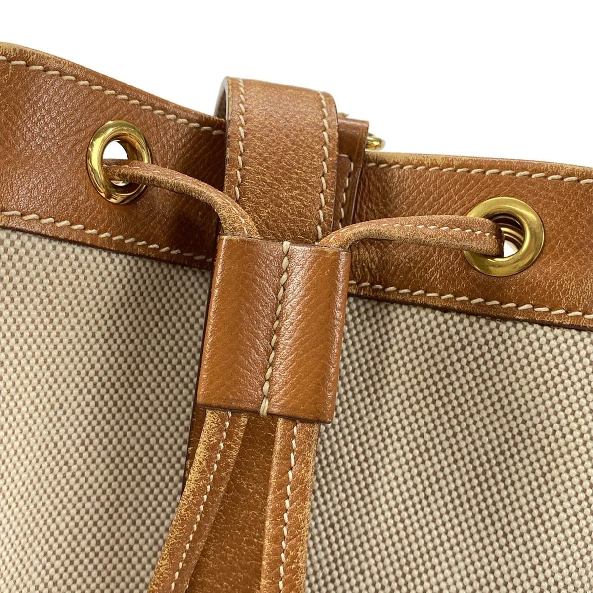 アイボリー×ブラウン