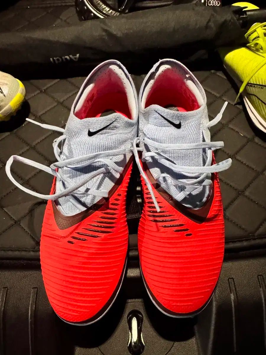 ナイキ FANTOM 6 プロTF 255