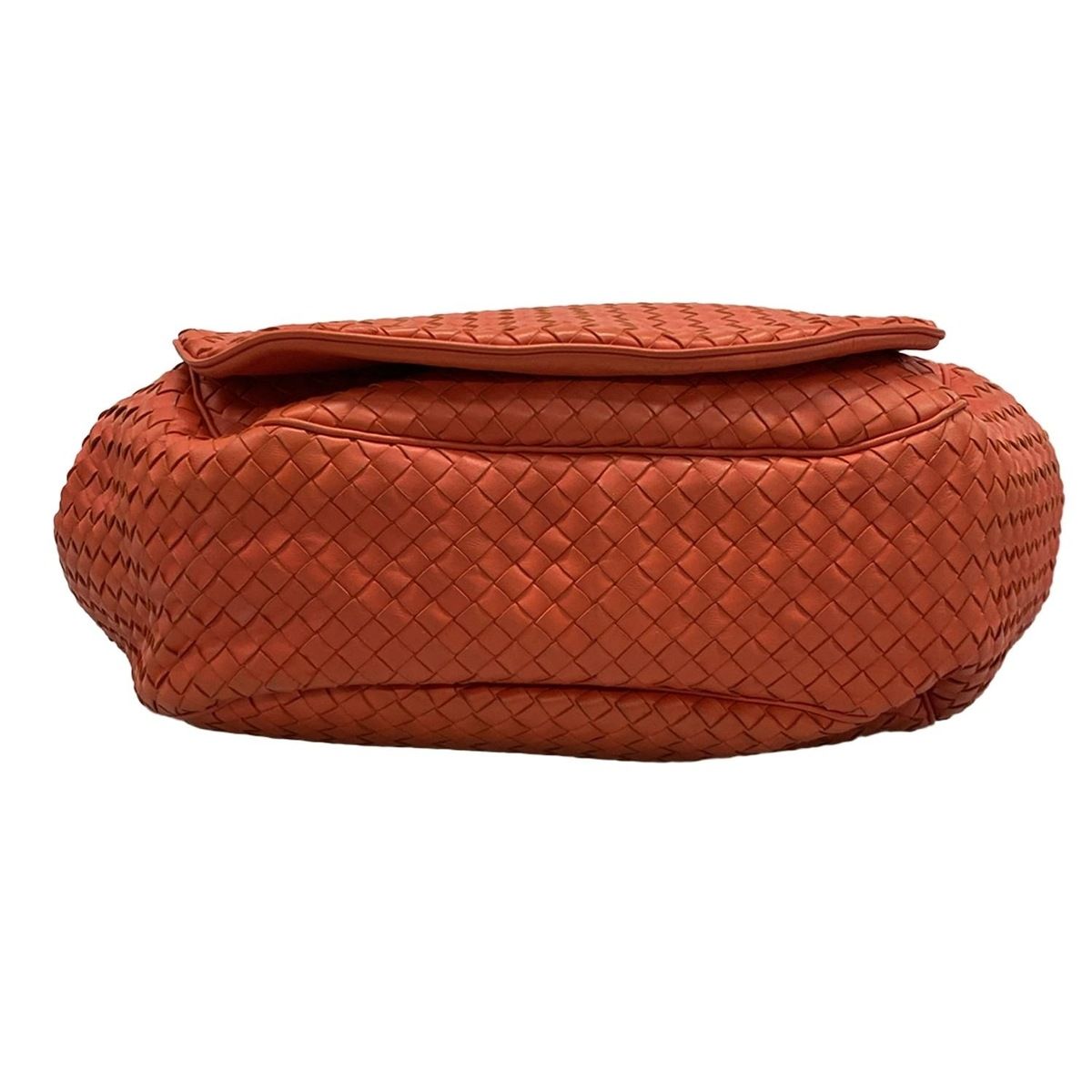 BOTTEGA VENETA(ボッテガヴェネタ) ショルダーバッグ イントレチャート