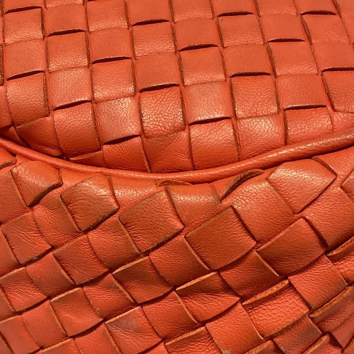 BOTTEGA VENETA(ボッテガヴェネタ) ショルダーバッグ イントレチャート