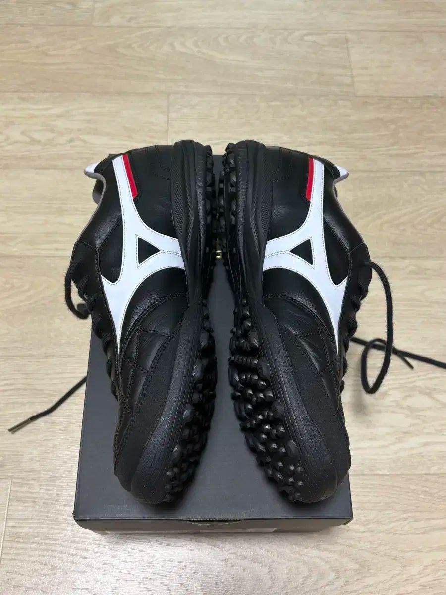 ミズノ モレリア サラ ジャパン tf 260