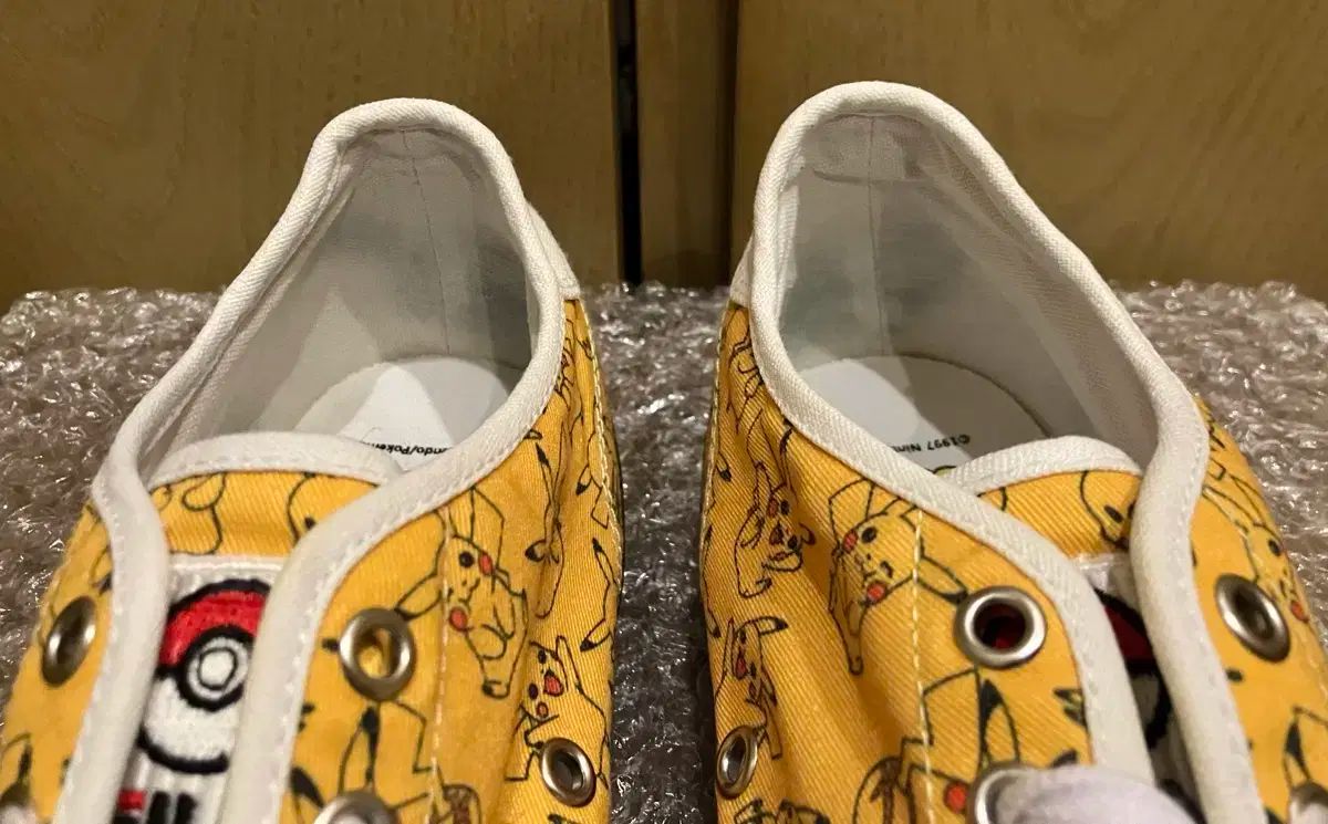 フィラ x ポケットモンスター ピカチュウ コラボ スニーカー 280 アニメ ポケットモンスター ODELLYA_COM
