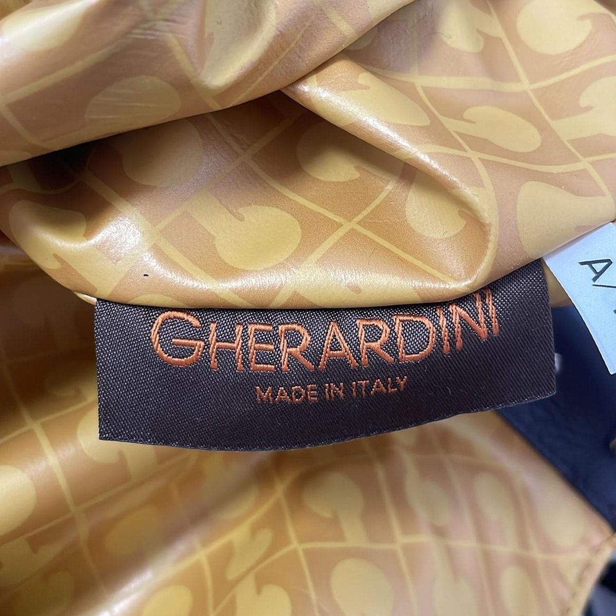 グレーベージュ×ベージュ×ダークブラウン