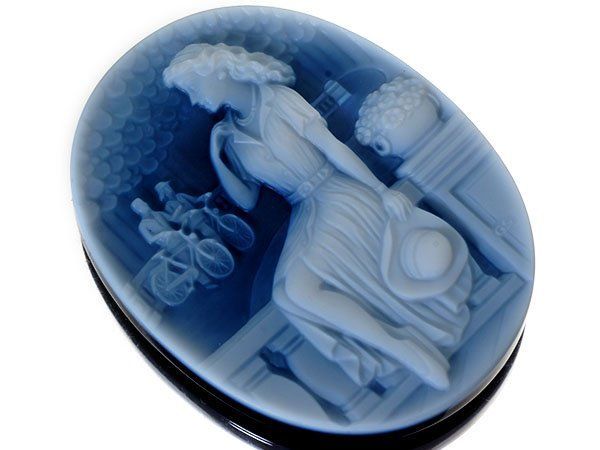 ジュエリー ゲルハルド シュミット作 町を眺める女性の彫刻 絶品ブルーストーンカメオルース k 1005 m