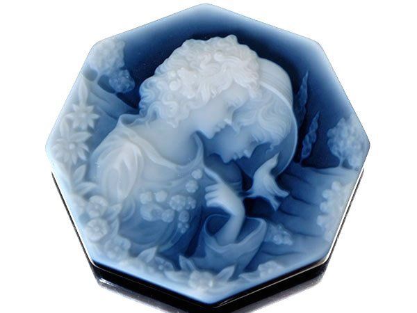 ジュエリー 小鳥と遊ぶ姉妹の彫刻 絶品 ブルーストーンカメオルース 40.2mm×40.1mm k1007v