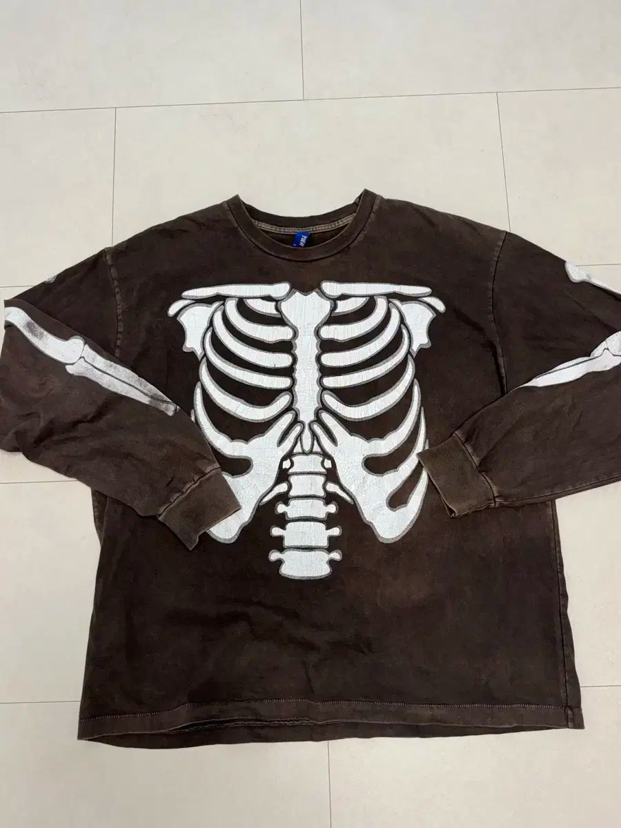 VLNDFLES 骨Tシャツ 2サイズ WWW_SMP1DAWEKUDUS_SCH_ID