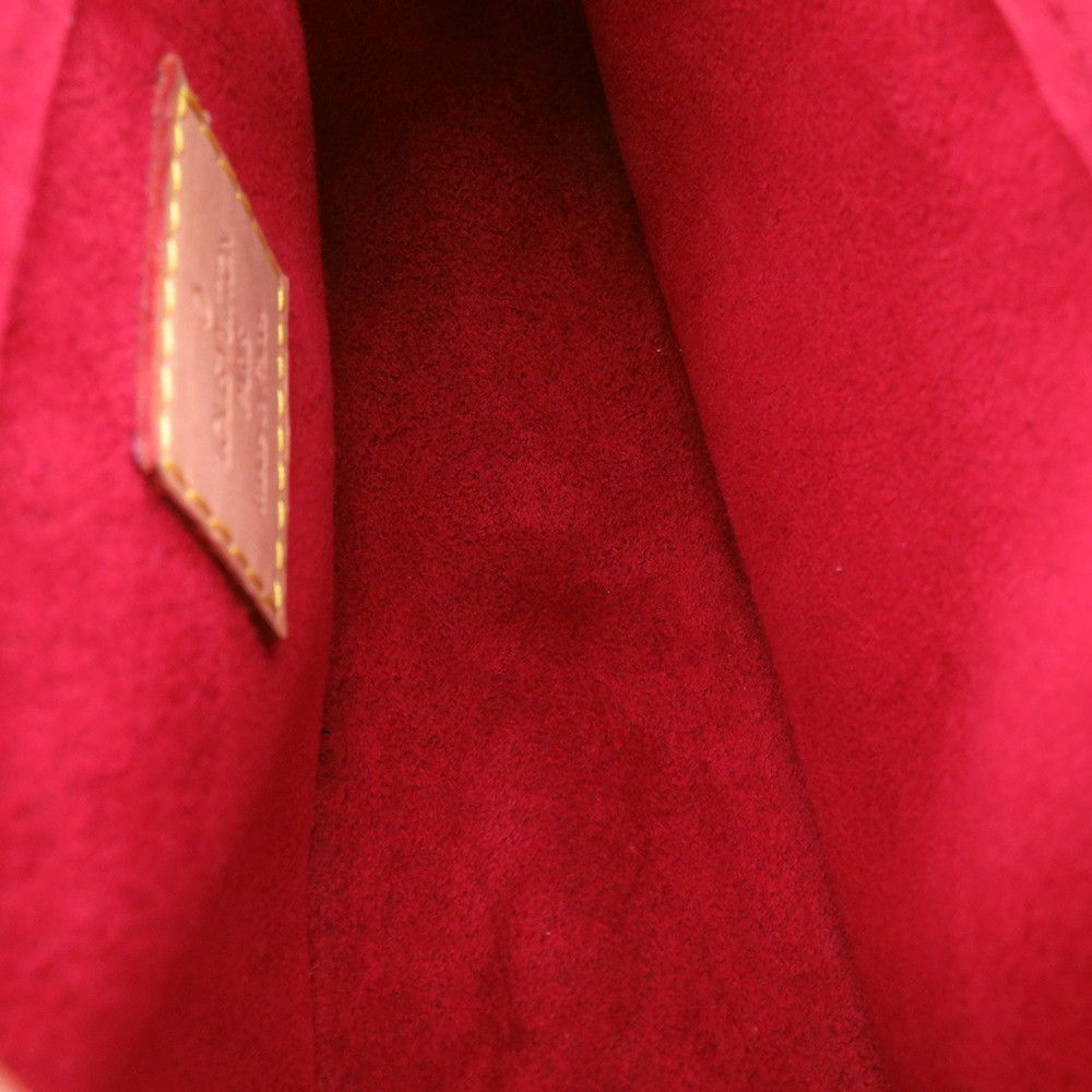 ショルダーバッグ