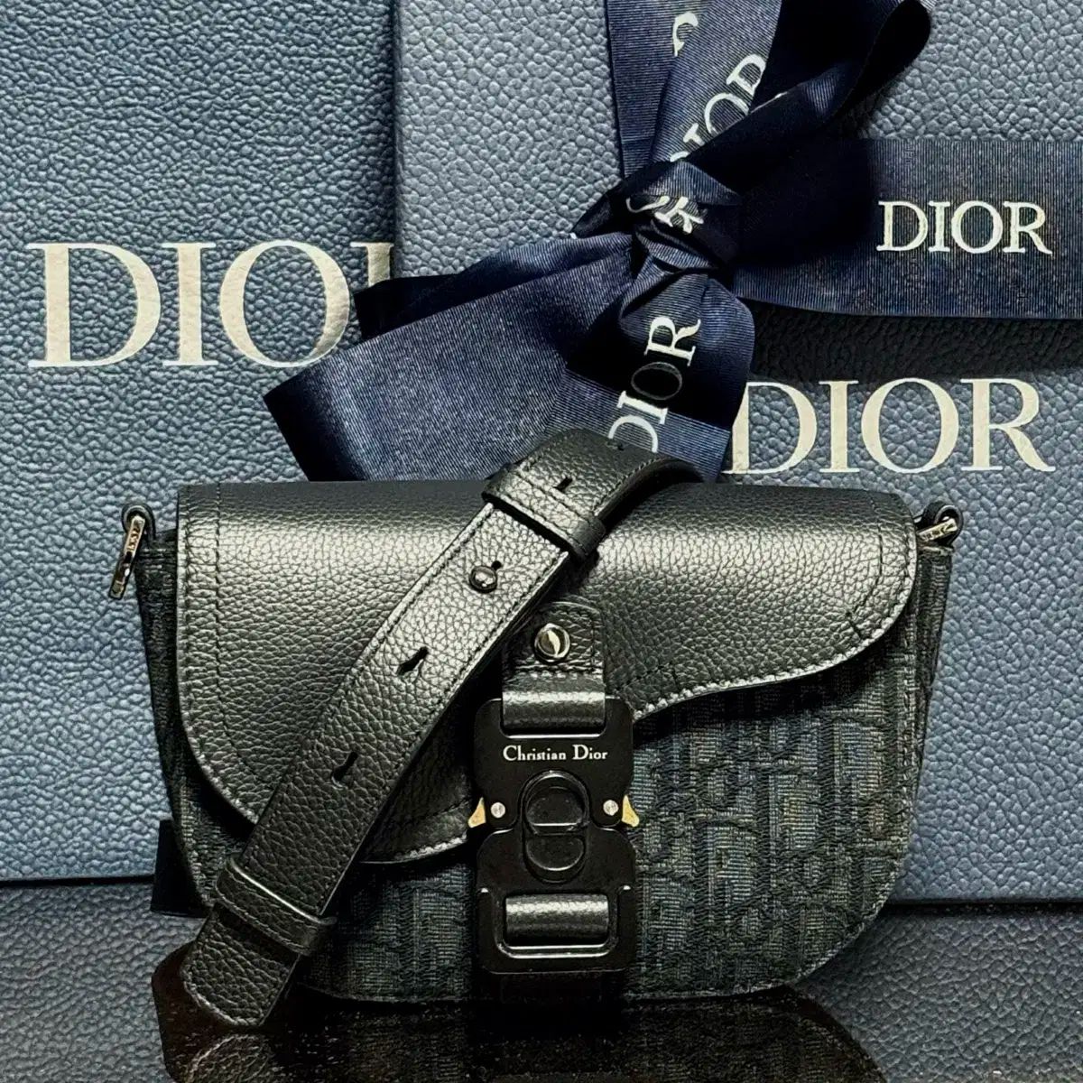 ディオール Dior サドル フラップ クロスバック
