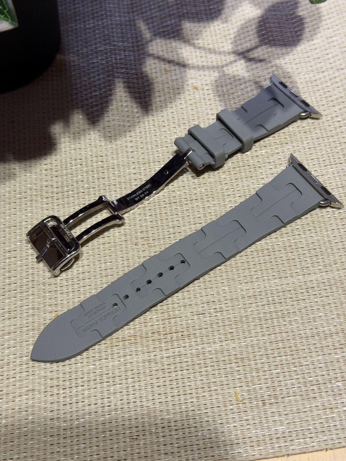 ディプロイアント グレー