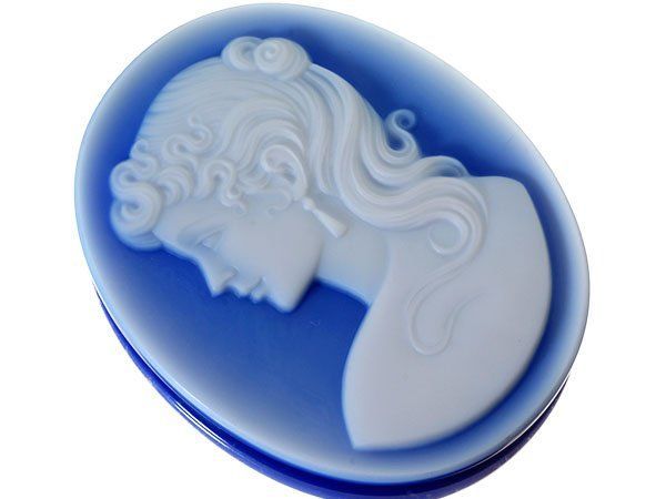 ジュエリー 美しい貴婦人の横顔の彫刻 ブルーストーンカメオルース 49.9mm×40.0mm k1018v