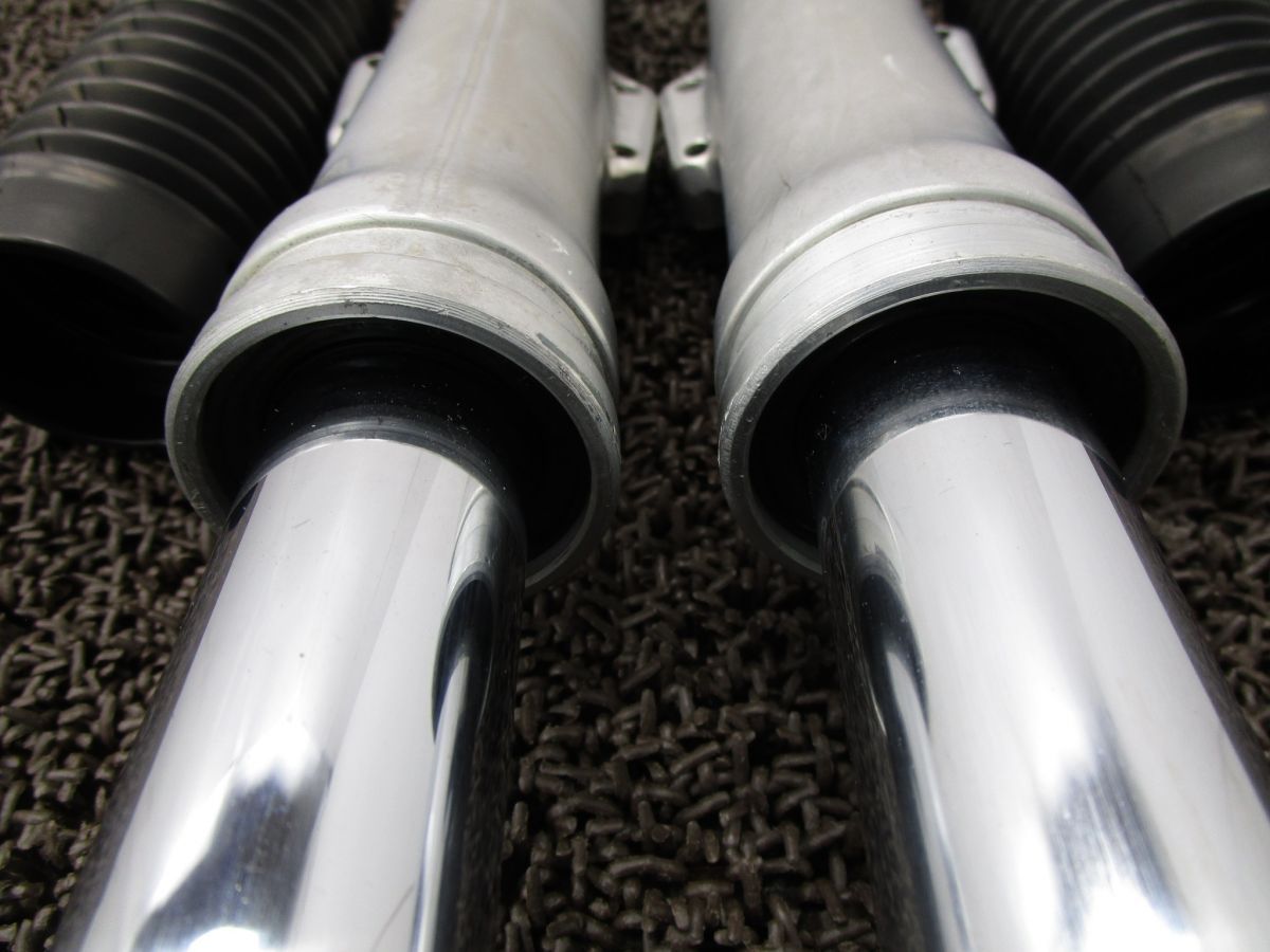 GT750 フロントフォーク フォークブーツ □A7983！GT750 スズキ