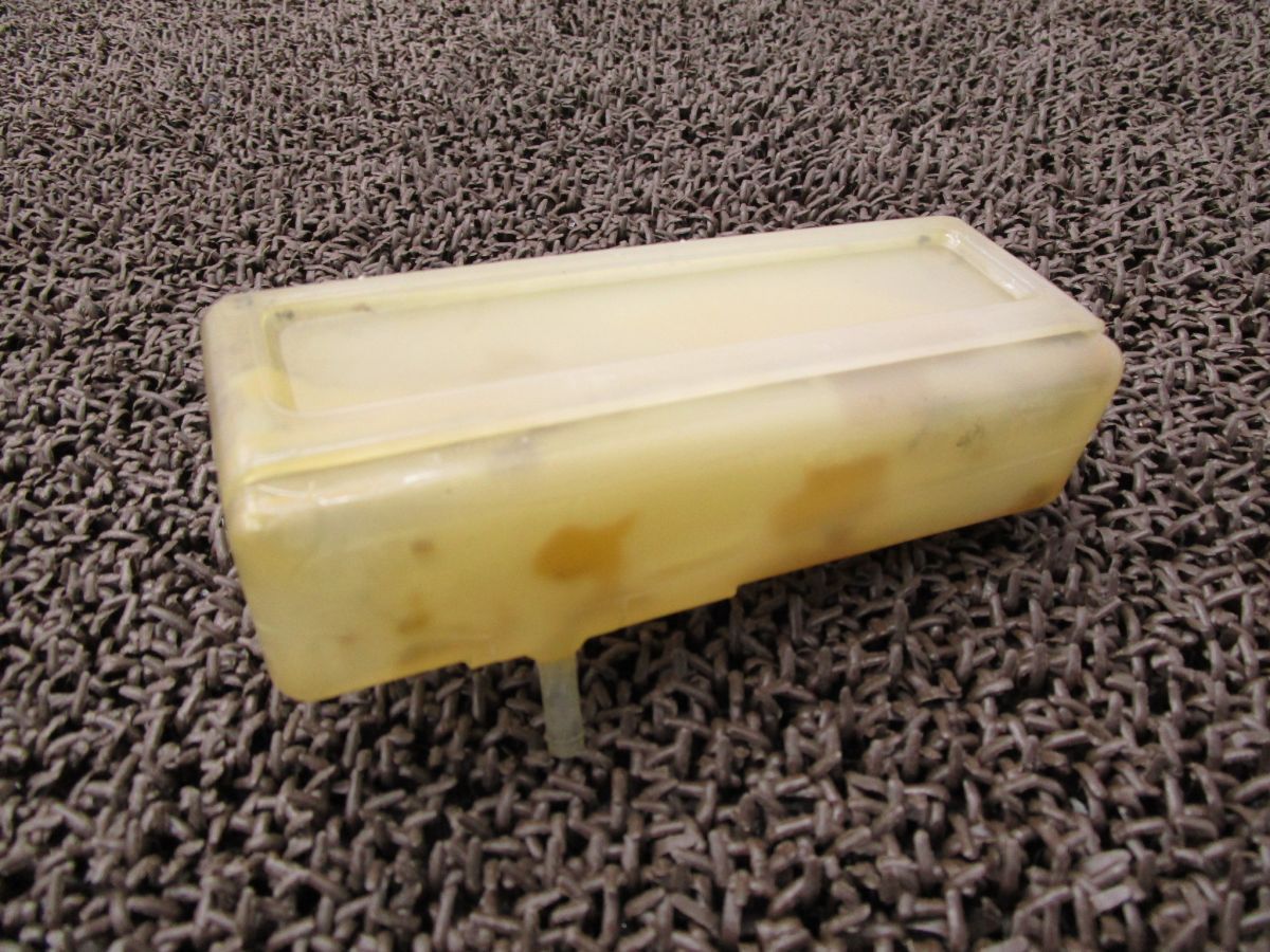 GT750 クーラントタンク ○A7995！GT750 スズキ 【 GT750 】 キャブ車