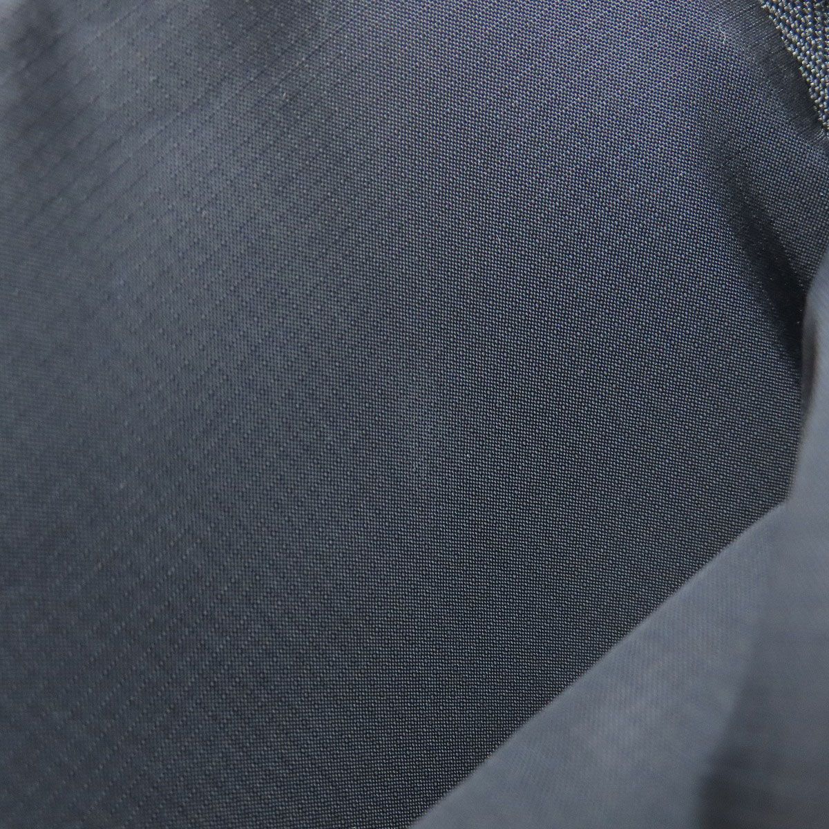 ボディバッグ ナイロン