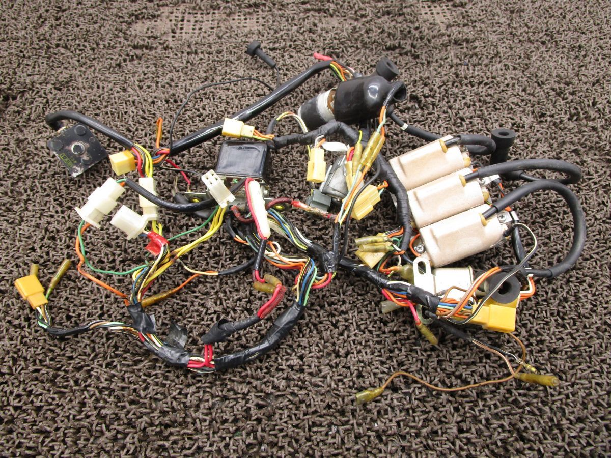 GT 750 メインハーネス イグニッションコイル A 7976 スズキ プラグキャップ キャブ車