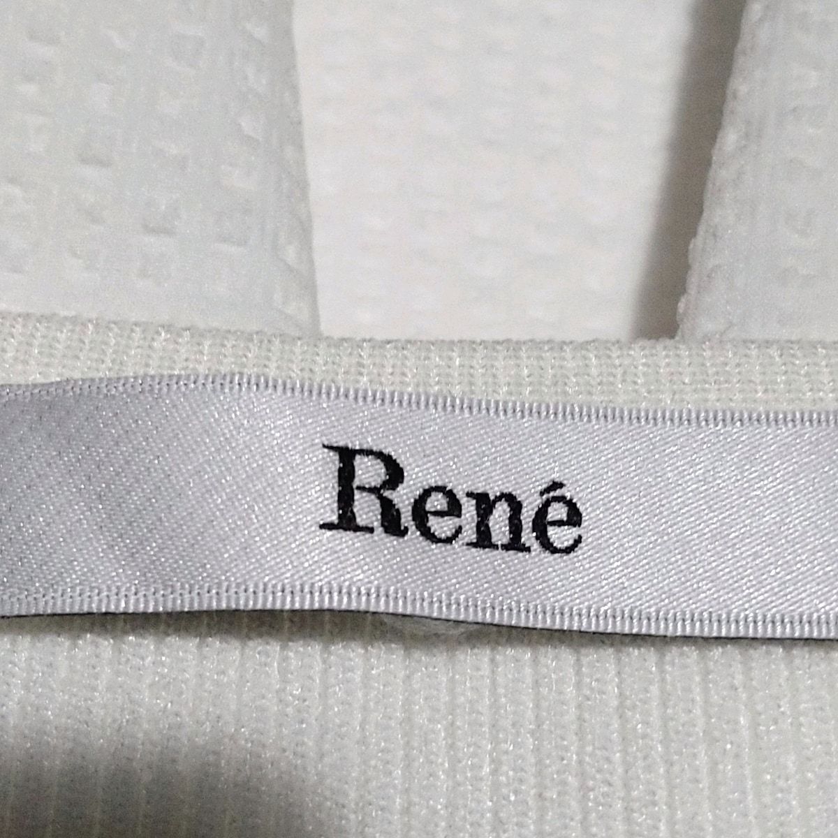 Rene(ルネ) ワンピース サイズ36 S レディース美品 - 白 クルーネック