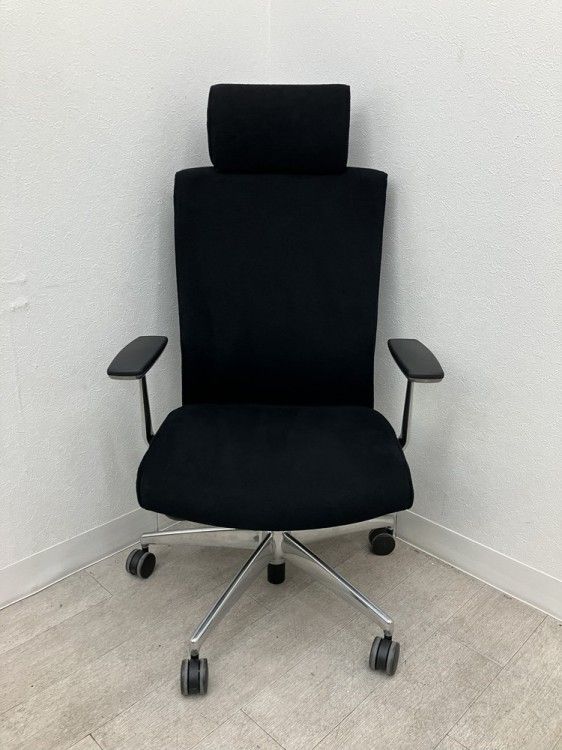 コクヨ 固定肘付プントチェア