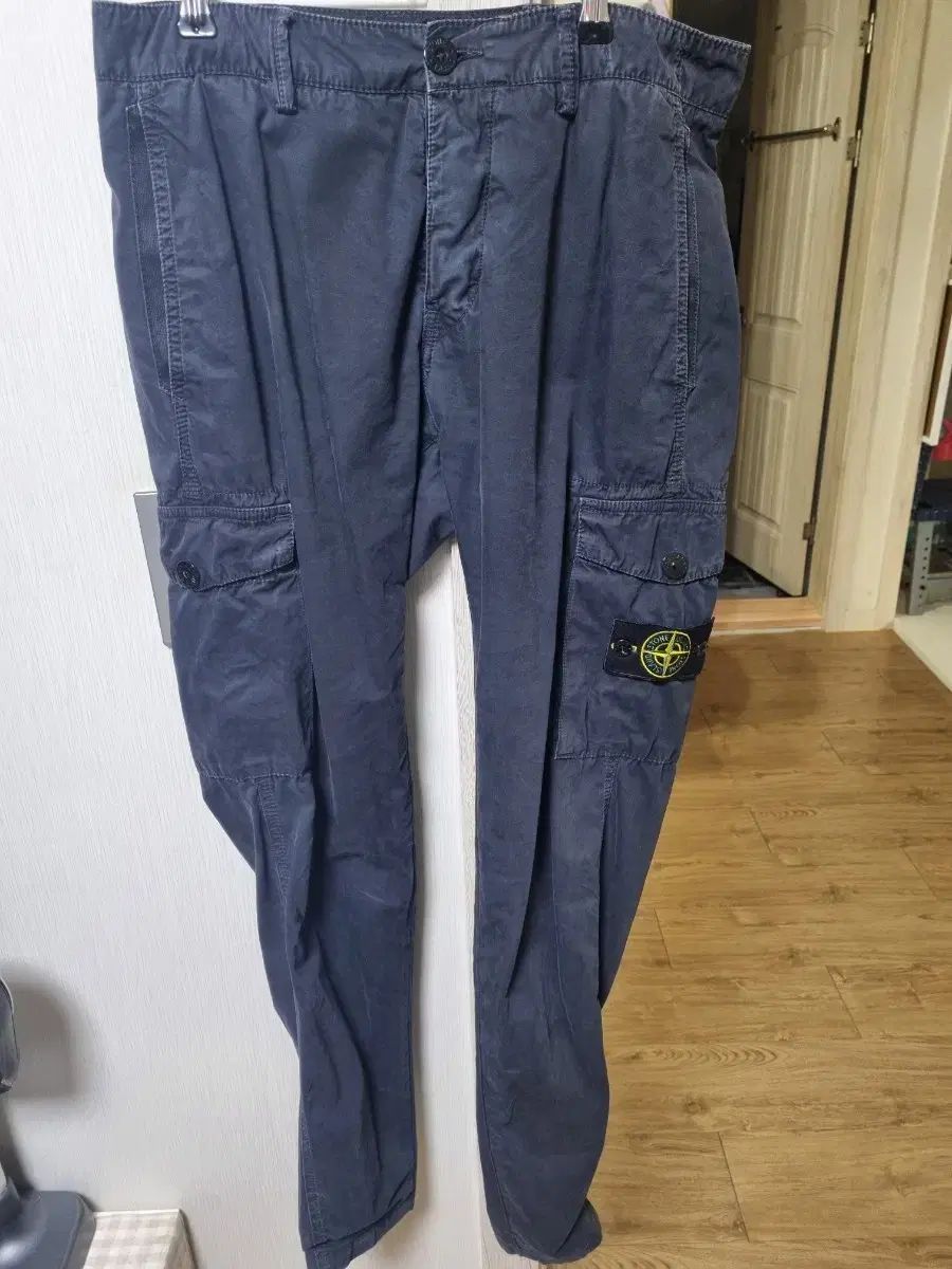 STONE ISLAND ストーンアイランド ネイビー カーゴ ズボン 31サイズ