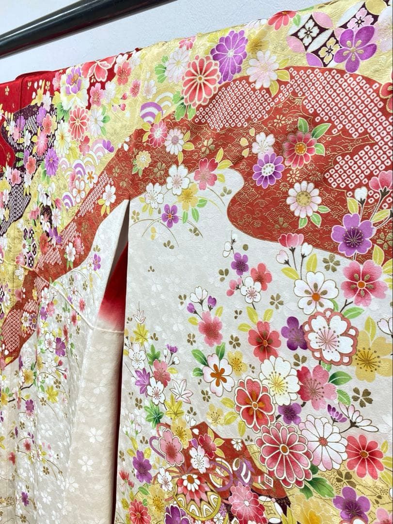 振袖 刺繍 金彩 紋意匠 身丈165 cm パールトーン加工済 MO 3168