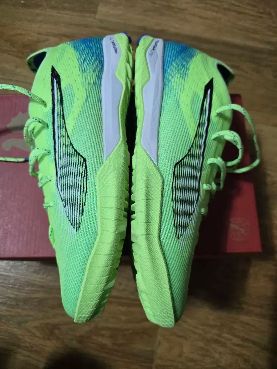 プーマ ウルトラ5