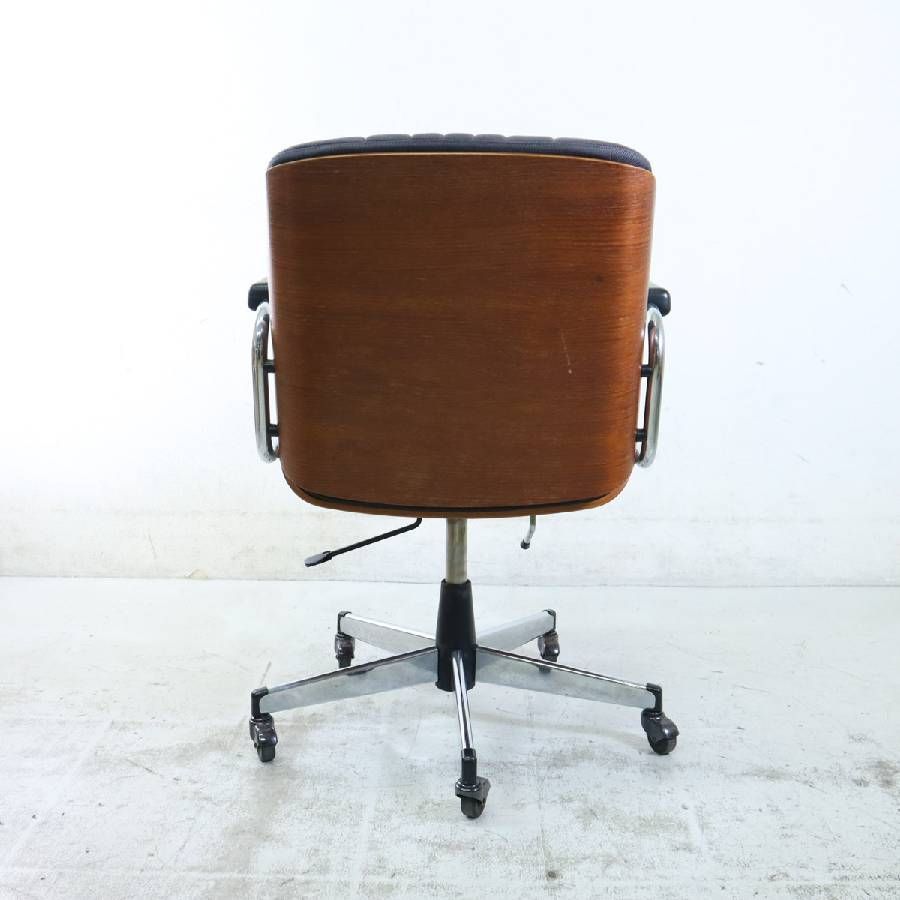 【美品】giroflex 83 BRASA レザーオフィスチェア 昇降機能付き giroflex ジロフレックス83 BRASA ブラサ エグゼクティブチェア 【昇降