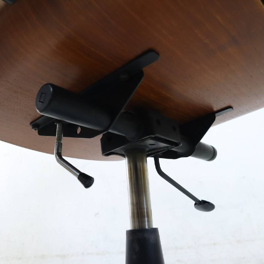 giroflex ジロフレックス83 BRASA ブラサ エグゼクティブチェア 【昇降