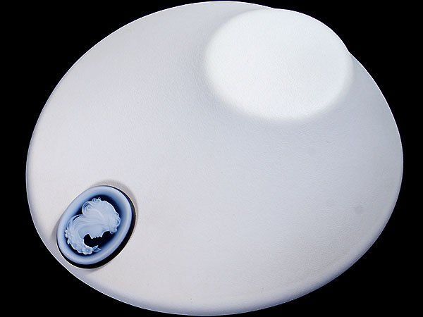 ジュエリー極】作家刻印有り 華やかな美少女の横顔の彫刻 高級ブルー