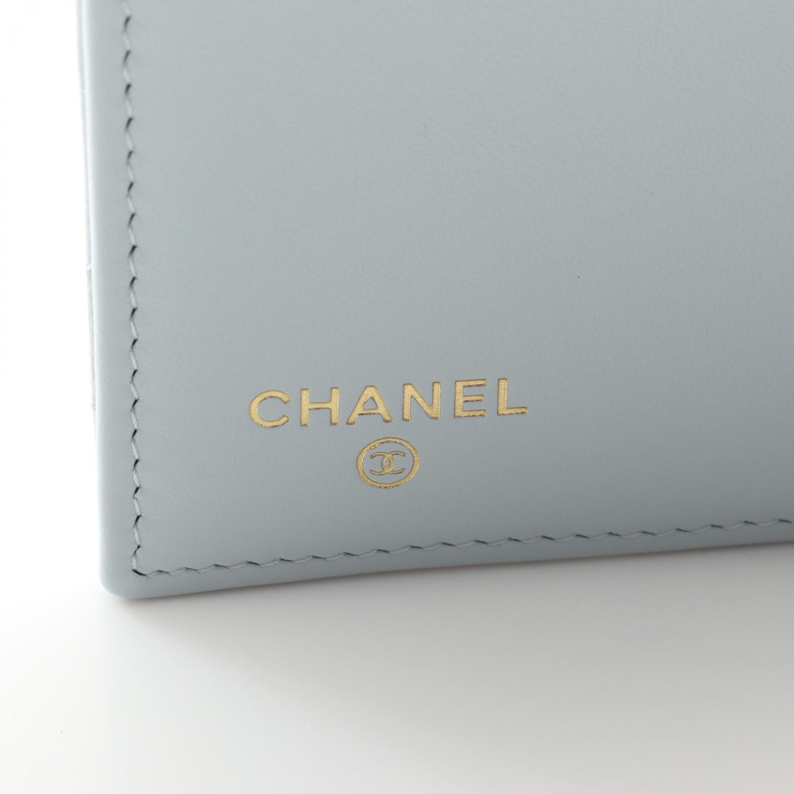 シャネル CHANEL 三つ折り財布 マトラッセ スモールウォレット AP4557