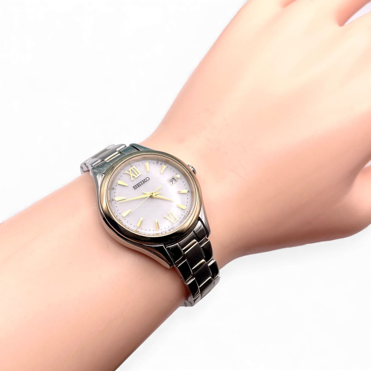 稼働 SEIKO セイコー 1 B 22-0 CW 0 ソーラー 電波時計 レディース コンビ 上品モデル 5393-41-18