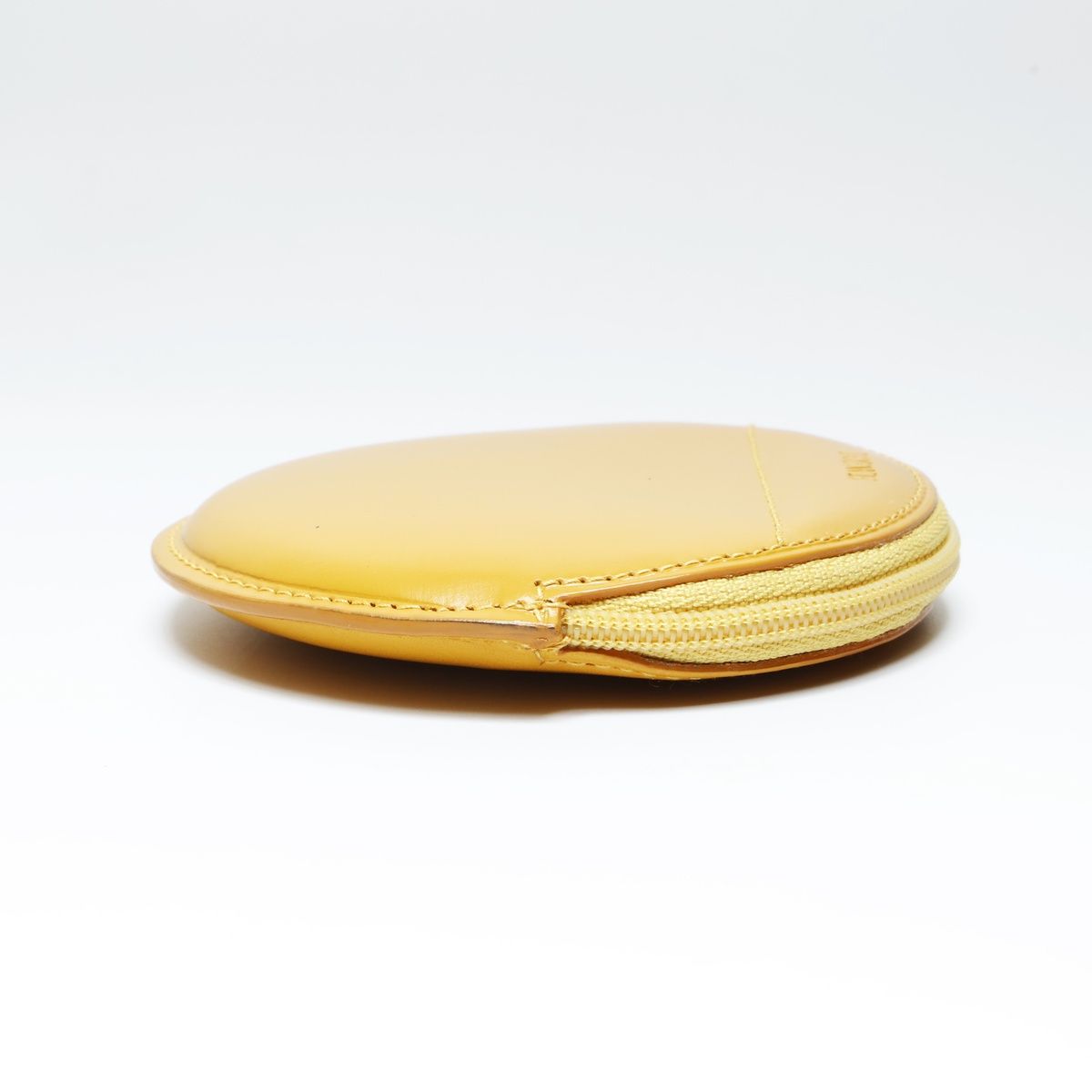 レザー ラウンド