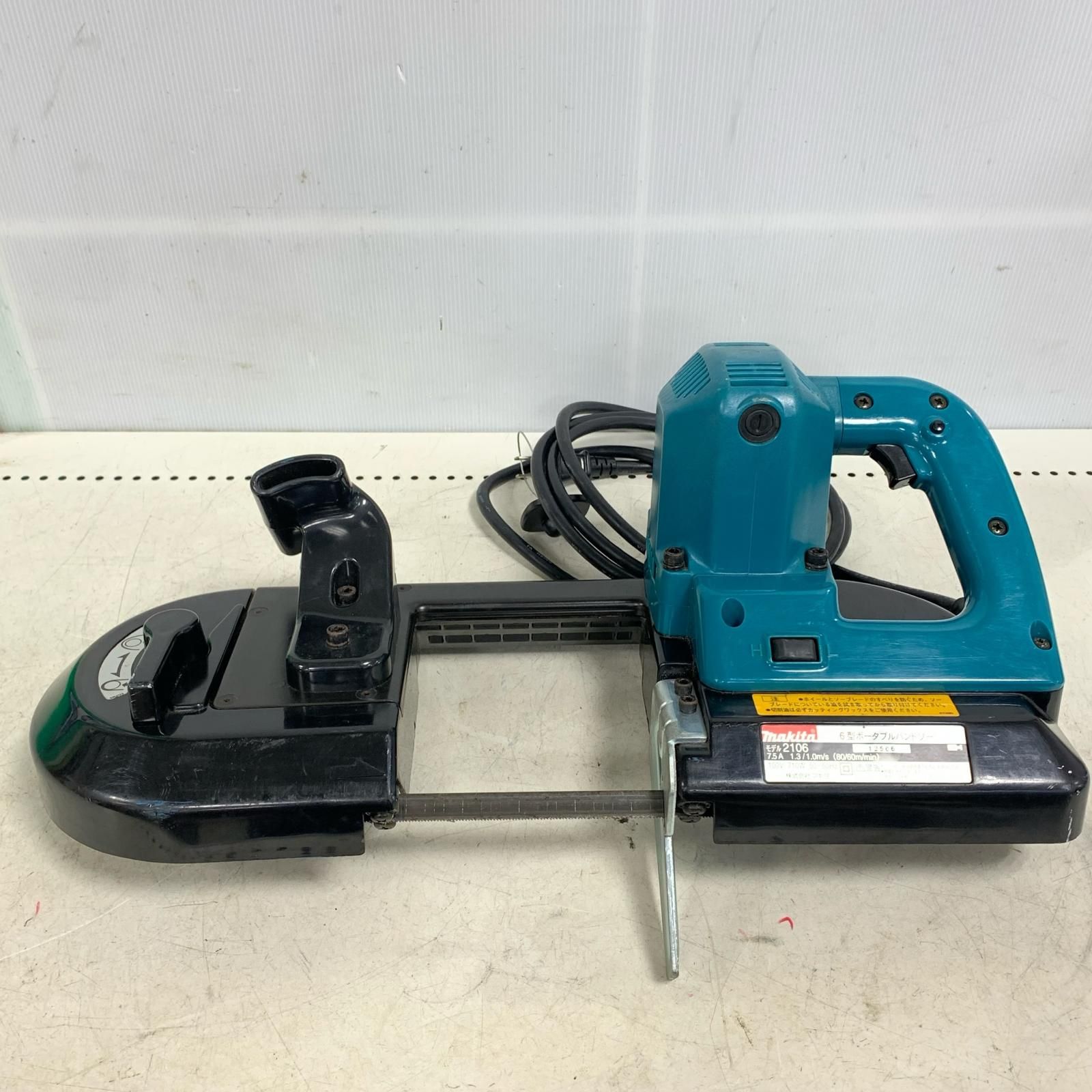 ♭♭MAKITA マキタ バンドソー 本体のみ 2106