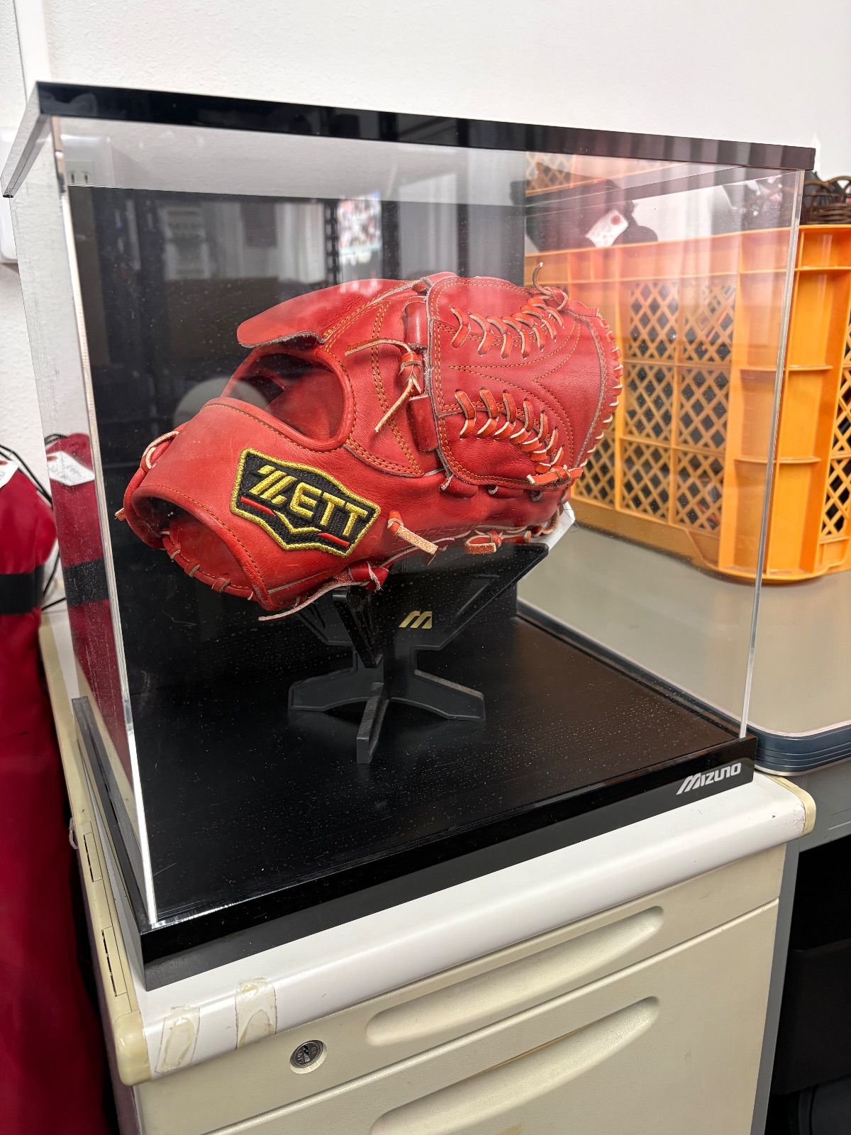 グローブは付いておりません