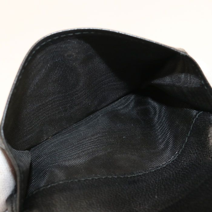 二つ折り財布 レザー