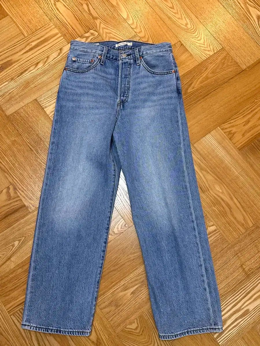 リーバイス レディース ストレート ジーン