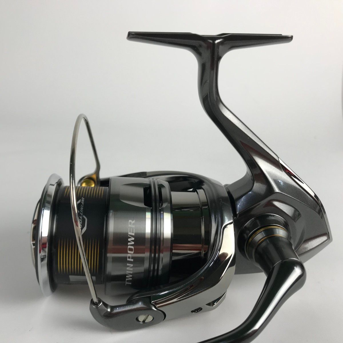 SHIMANO シマノ スピニングリール 24ツインパワー4000MHG 24TWIN POWER 046864
