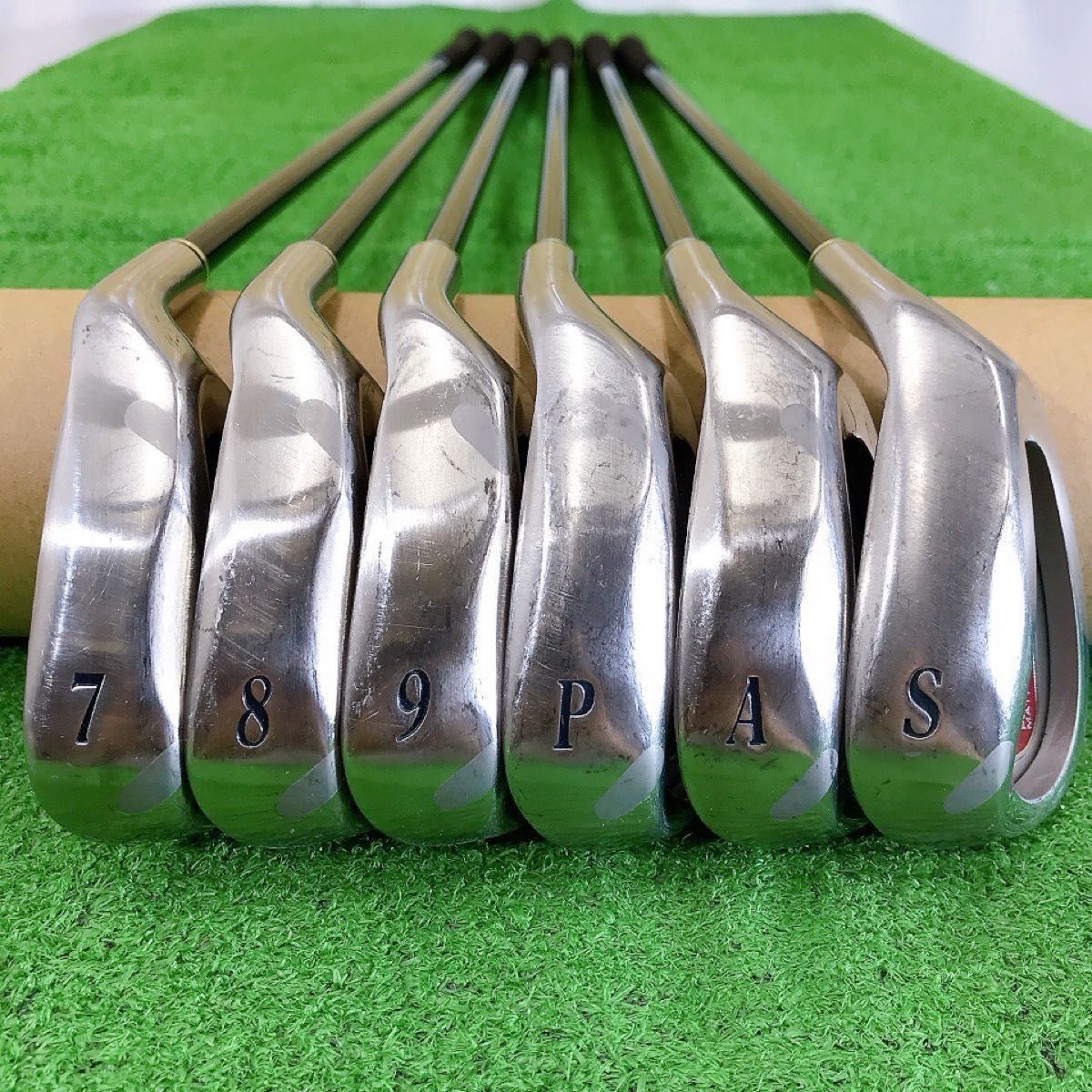 ゼクシオ レディース ゴルフクラブ アイアン セット 8本 初心者 優しい 絶大な人気】ゼクシオ レディース ゴルフクラブセット 初心者 8代目 7