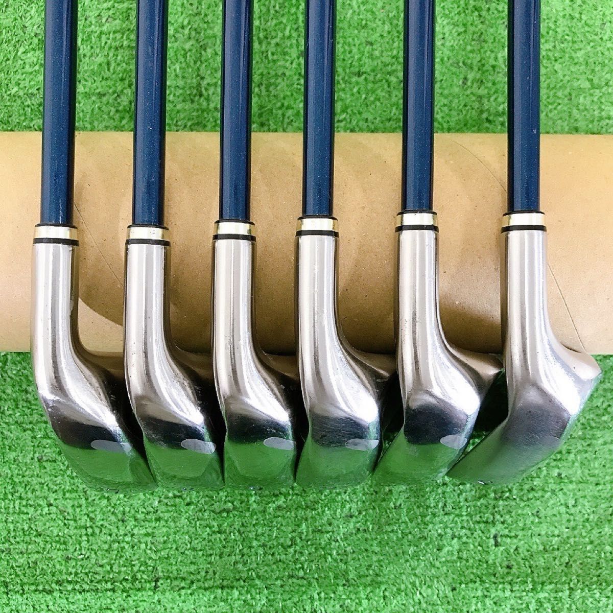 ツ04☆希少RED☆ゼクシオ 6本レディースアイアンセット XXIOMP400L