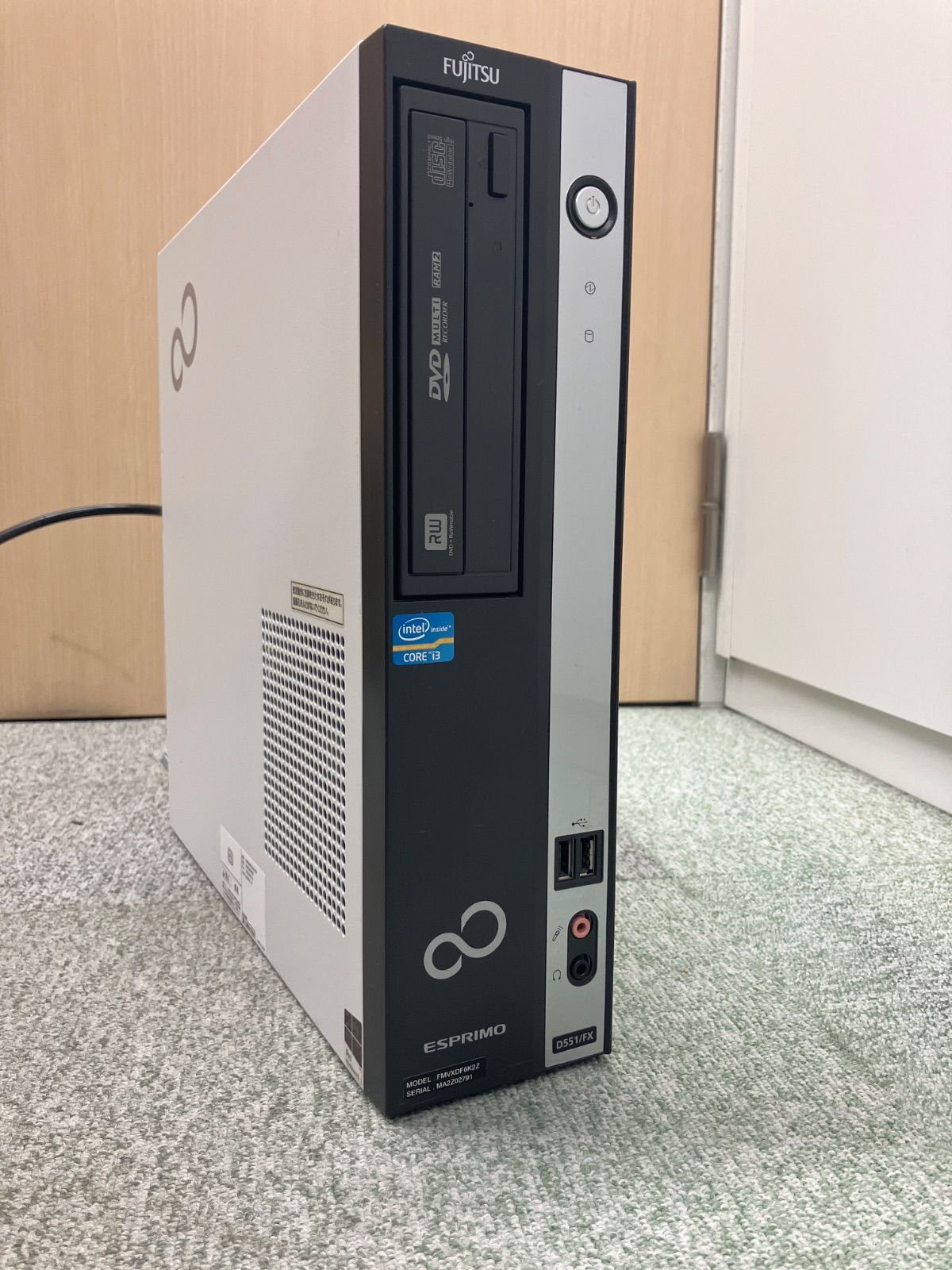 Fujitsu ESPRIMO D551 Core i3 本体 Fujitsu ESPRIMO D551 Core i3