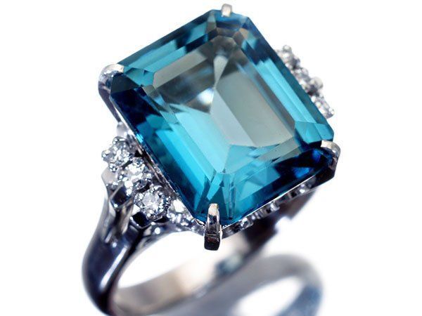 ジュエリー 涼風な煌き 大粒良質天然ブルートパーズ6.753 ct＆ダイヤ0.10 ct Pt 900リング ソーティング h 7985 kz