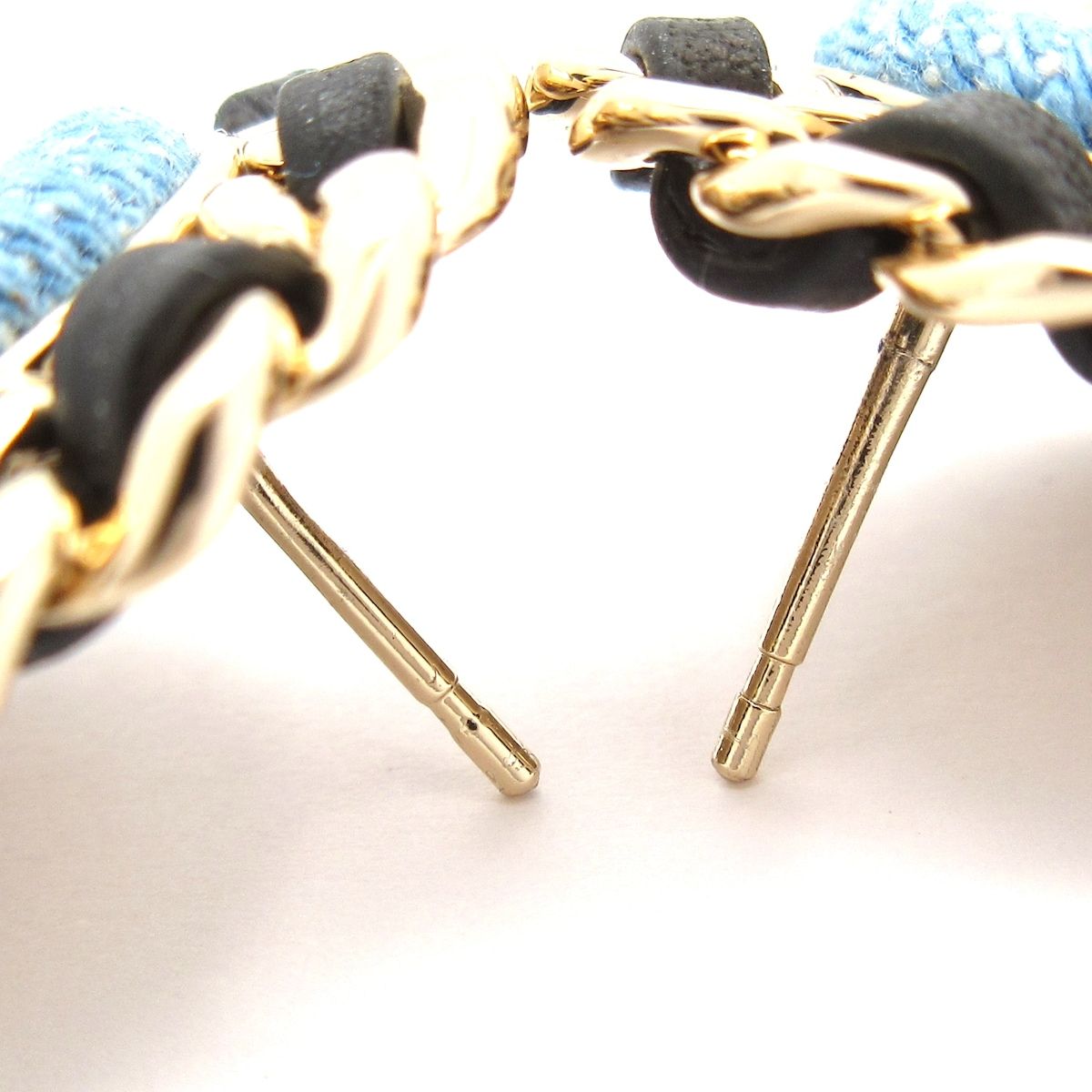  CHANEL シャネル ピアス レザー ゴールド ブルー 黒 ピアス(両耳用) アクセサリー
