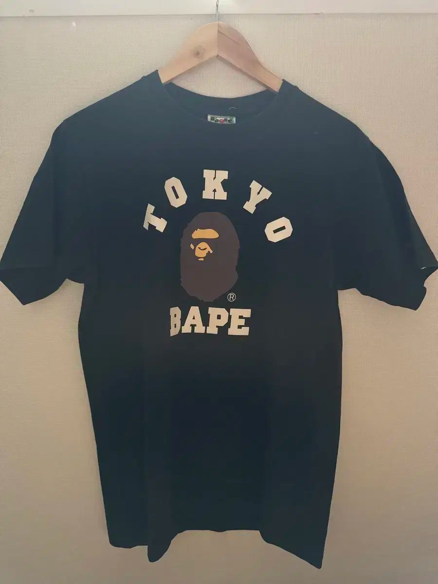 アベイシングエイプ カレッジ TOKYO A BATHING APE EXCLUSIVE t-shirt