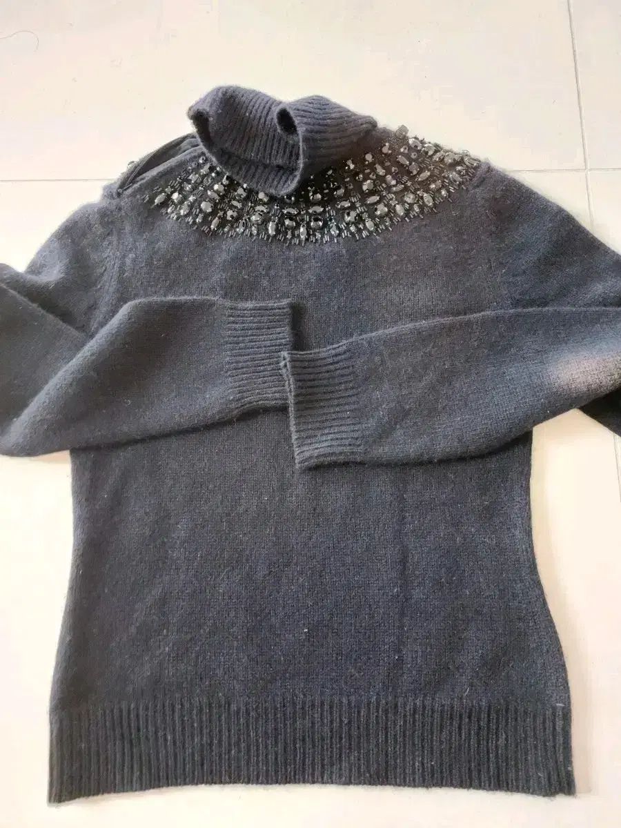 マイケルコース カシミア ブラック ビーズ タートルネック ニット