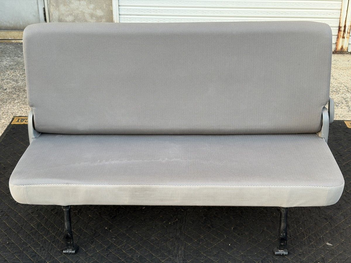 手渡し可 200系 1 2型 トヨタ ハイエース DX セカンドシート 後部座席 リアシート