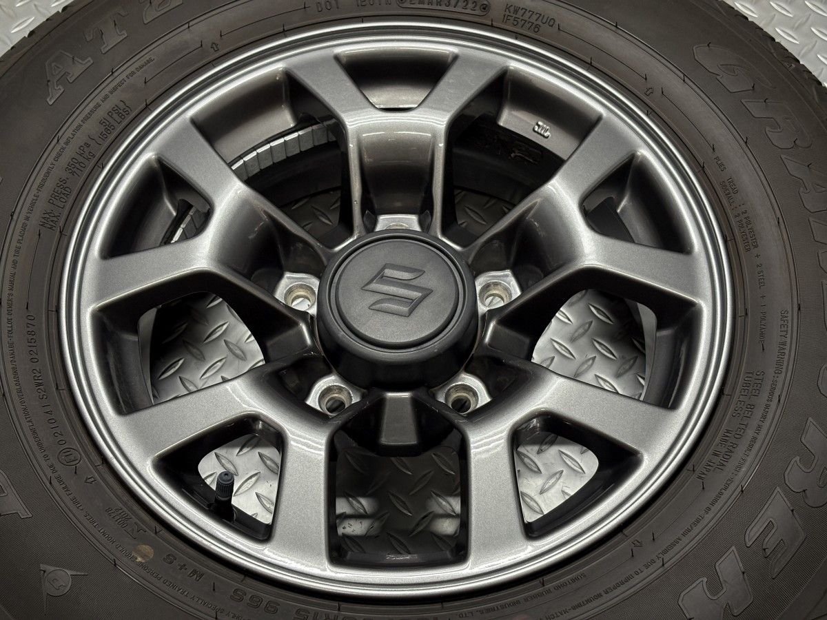 車 送料無料【22年37週製造】JB74W ジムニーシエラ 15インチ 5.5J +