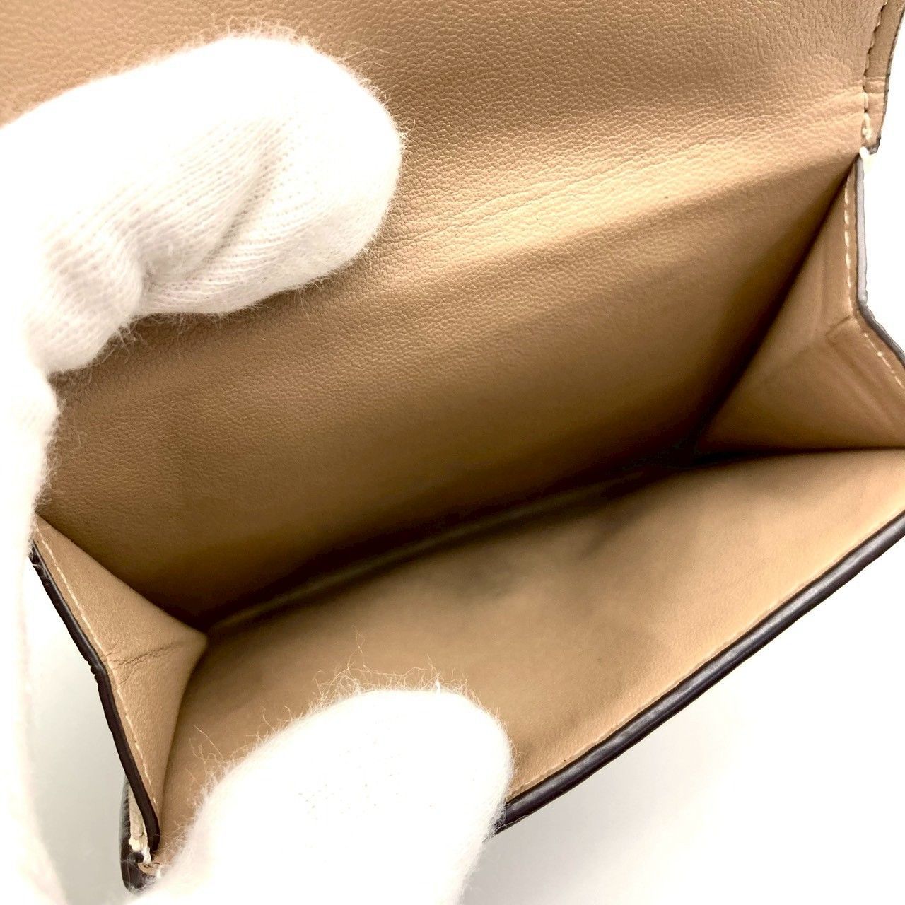 折り財布 レザー