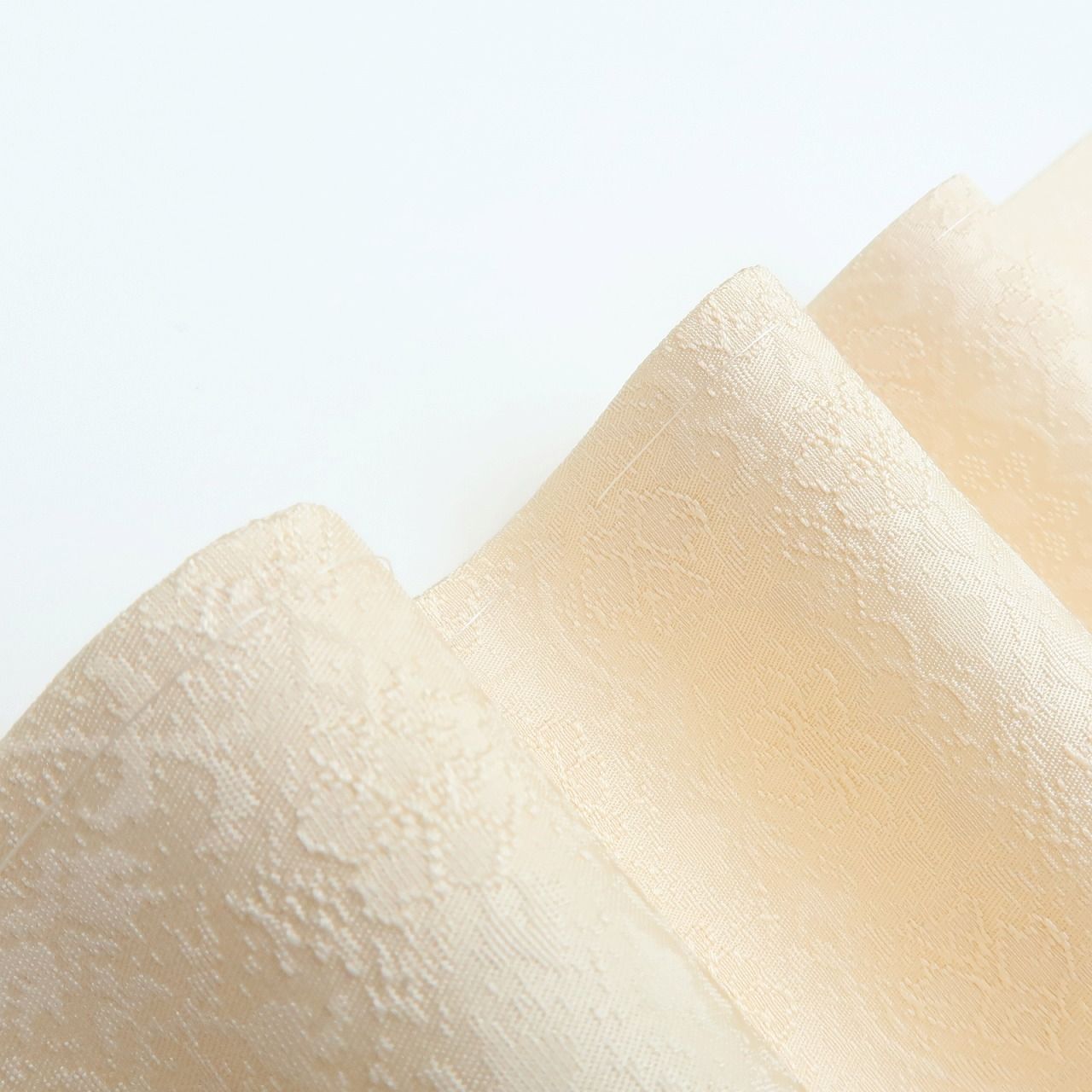 百華 Y 3985 正絹 縫い一つ紋 仕付け糸付 唐花 色無地