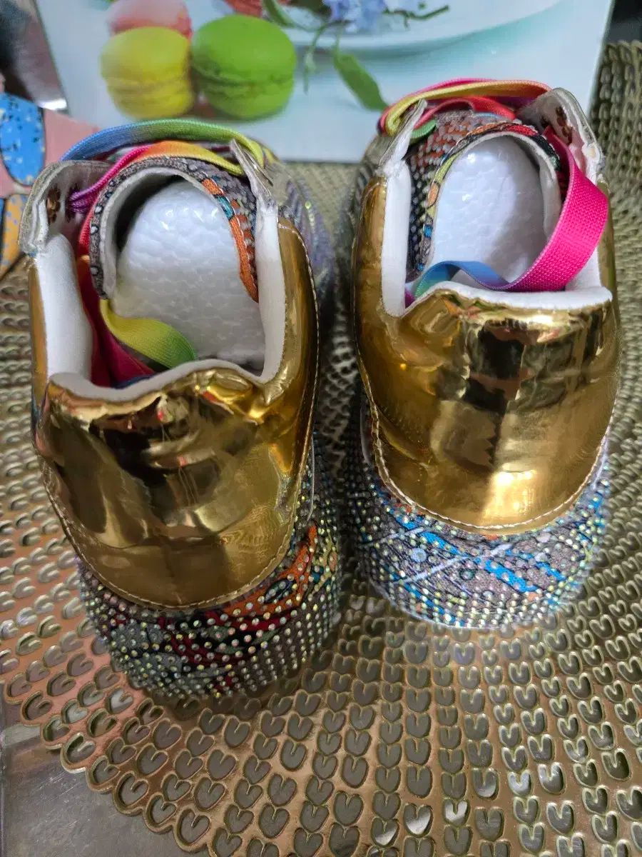 スタッズ レインボー