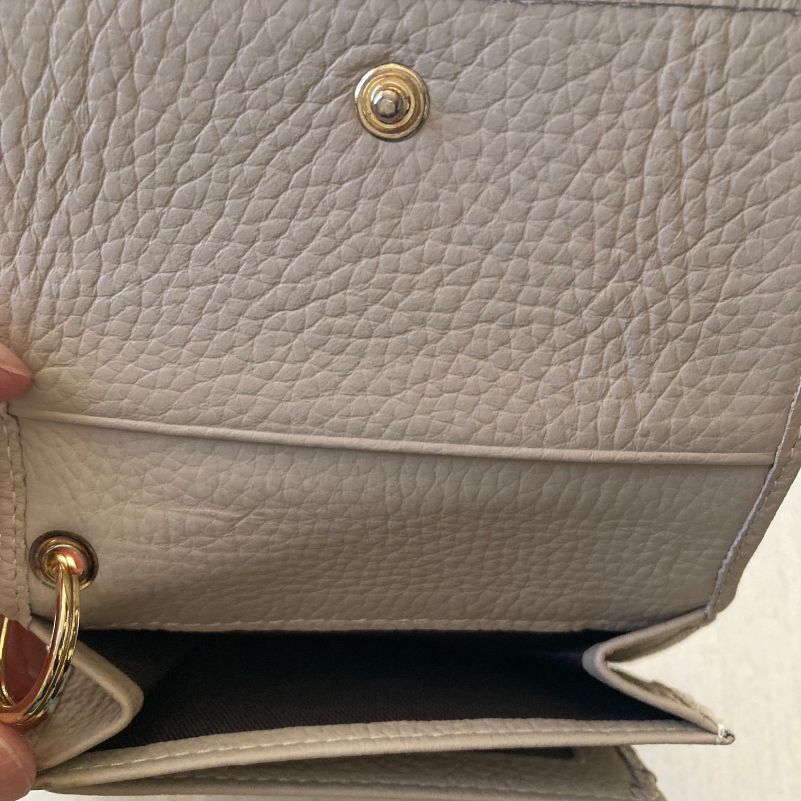 グレージュ レザー