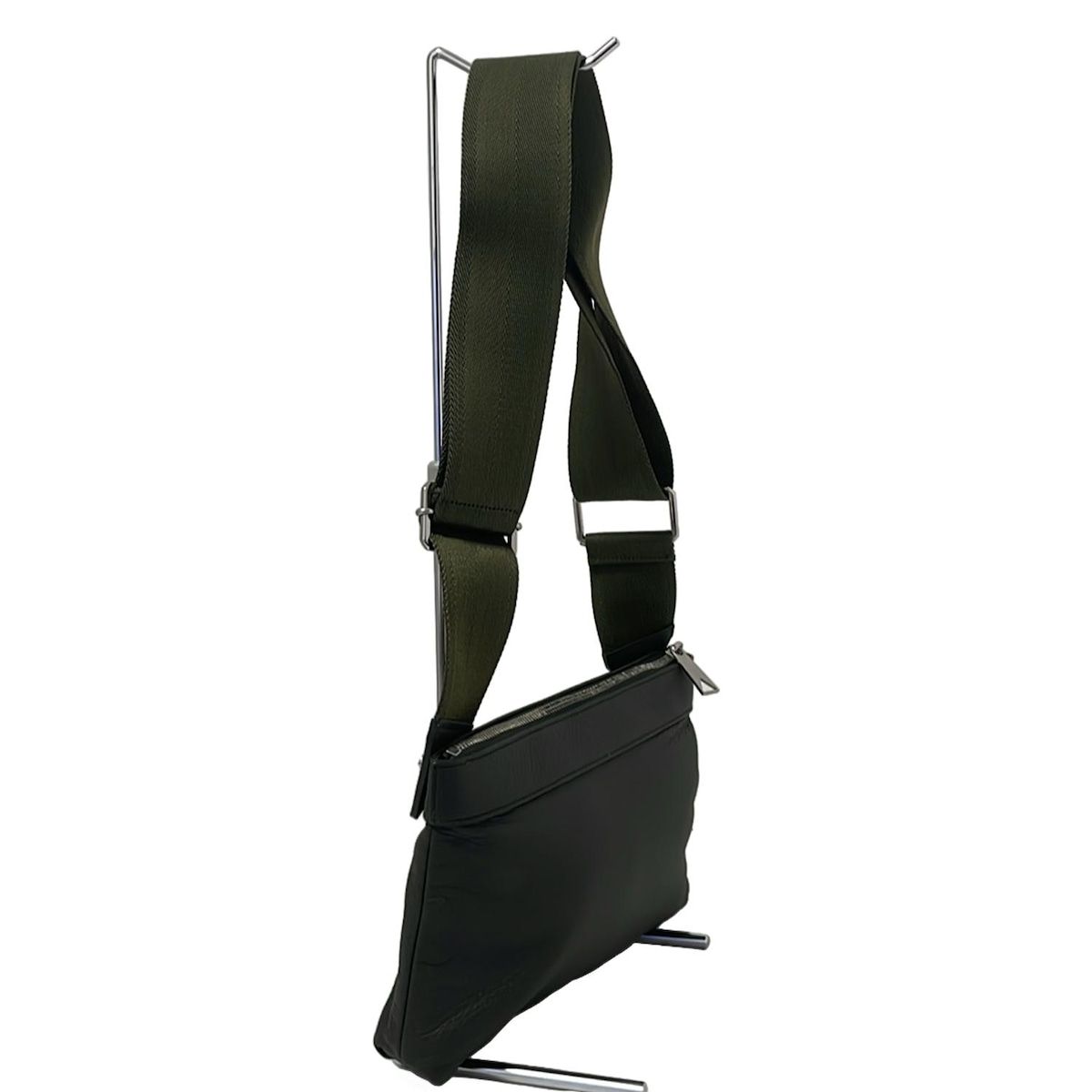 BOTTEGA ショルダーバッグ カーキ レザー BOTTEGA VENETA(ボッテガヴェネタ) ショルダーバッグ - カーキ レザー