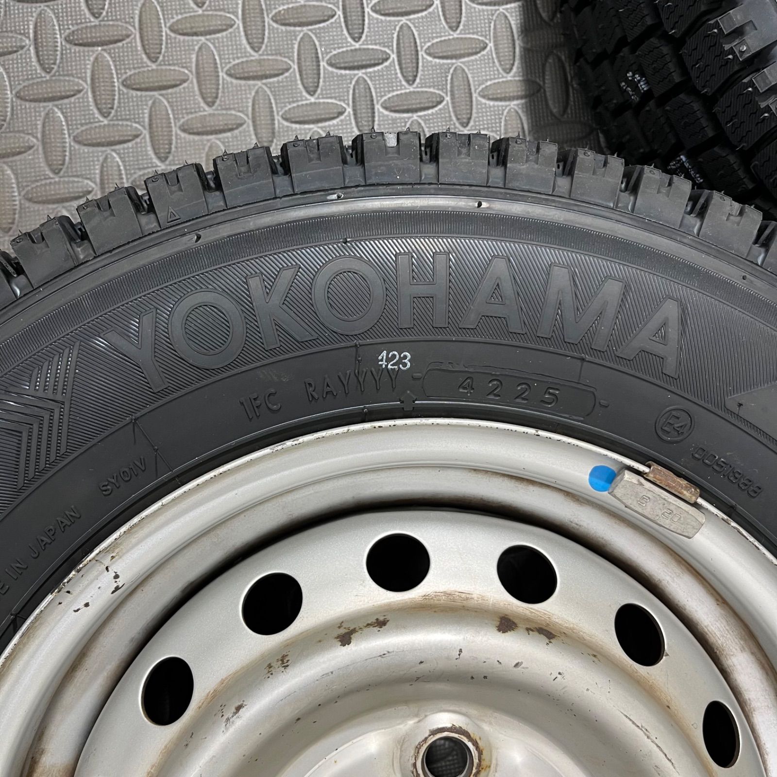 エブリィ スタッドレスタイヤ