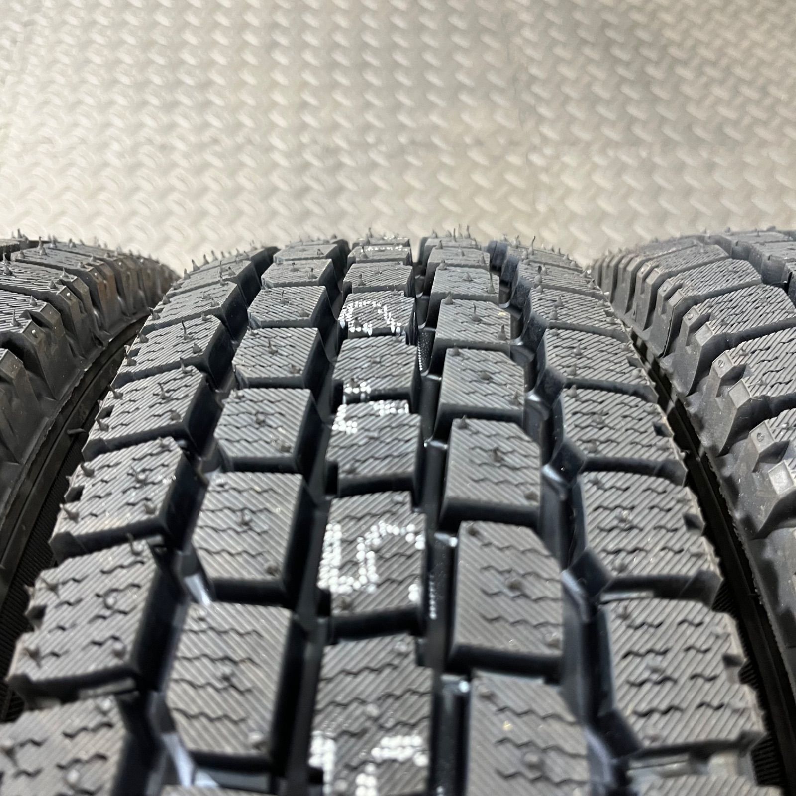  25年製 タイヤ 145 80 R 12 78 N LT ヨコハマ SY 01 スズキ キャリィ エブリィ スタッドレスタイヤ 冬タイヤ 1183 M 12インチ以下 タイヤ ホイールセット